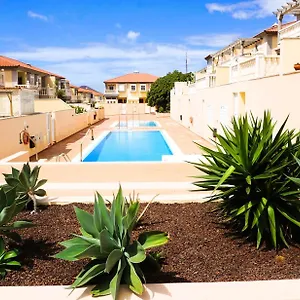 Gasthof Casa La Sonrisa Shared House