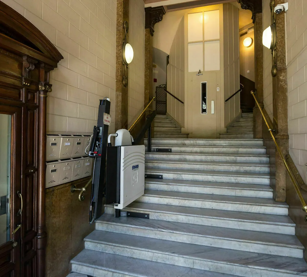 Hostalin Barcelona Gran Via 3*,